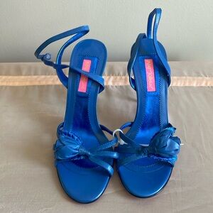 Electric ⚡️ Blue 💙 Betsey Johnson Rose 🌹 stiletto heels size 8 Women’s